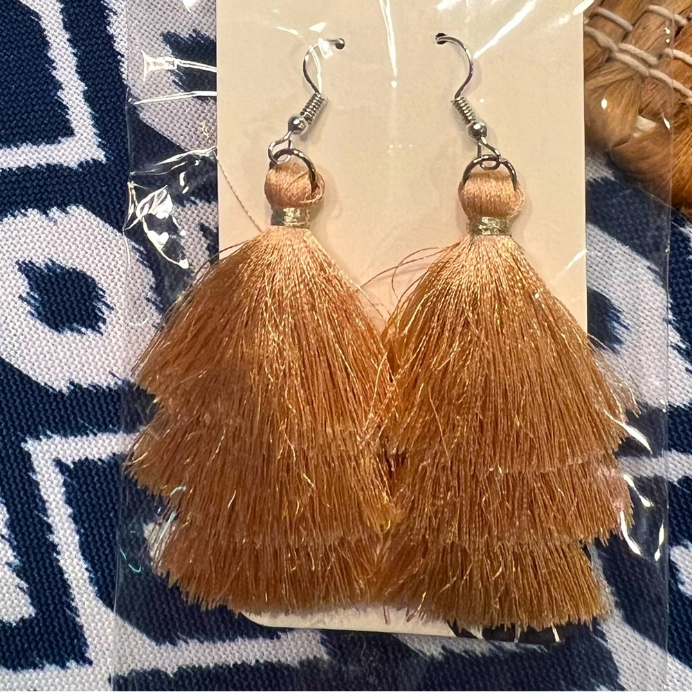 Fashion jewelry, silky, tassel earrings
